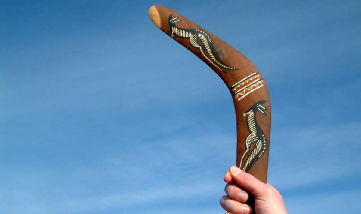 Funzionamento di  un Boomerang: come fa a tornare indietro? - Credits: upgradeyourmind.it