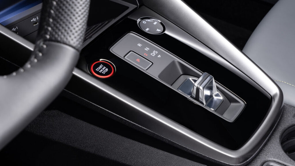 La levetta del cambio S Tronic della nuova Audi S3