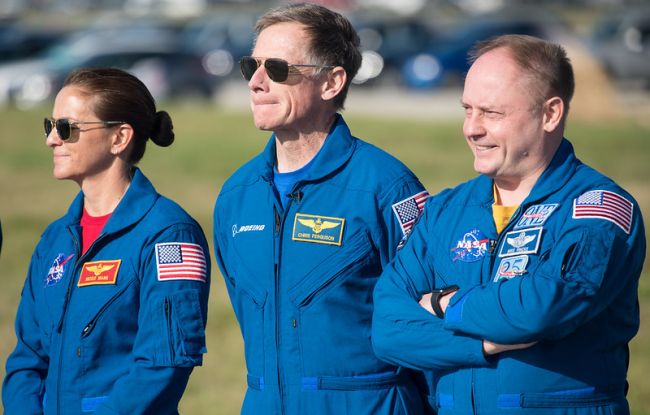 Chris Ferguson (Boeing), Mike Fincke(NASA) e Nicole Mann(NASA)