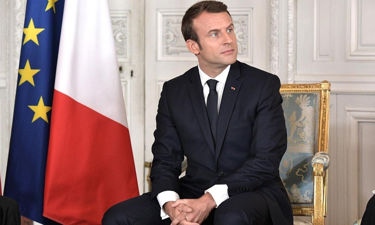 Macron fa il figo e lancia il suo France Relance da 100 miliardi - 