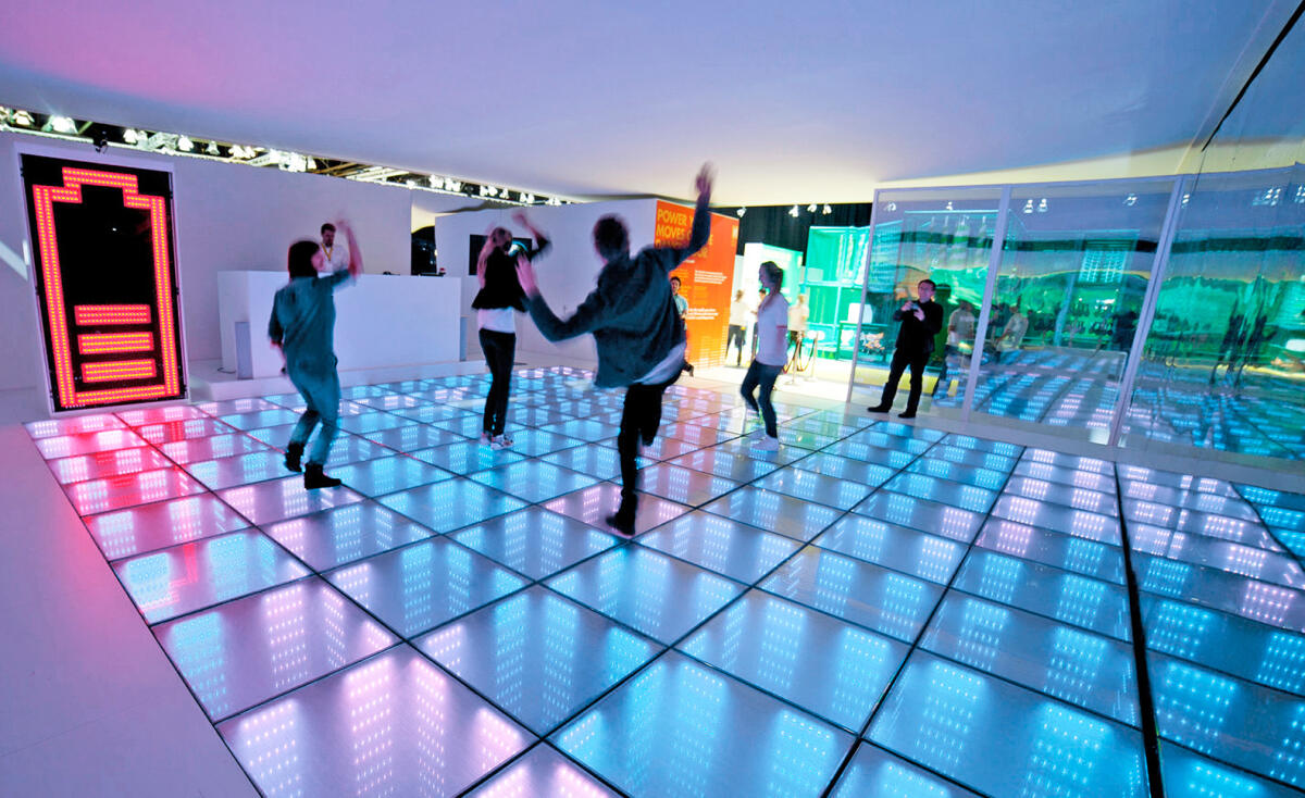 Energy floor, energia pulita da calpestio - Energy floor. Ph. engadget.com