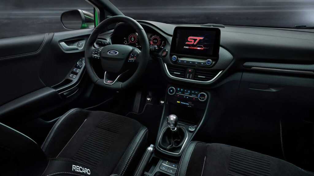 Nuova Ford Puma ST 2020: ecco il crossover dell'Ovale Blu da 200 CV