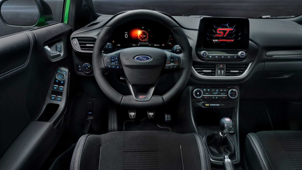 Nuova Ford Puma ST 2020: ecco il crossover dell'Ovale Blu da 200 CV