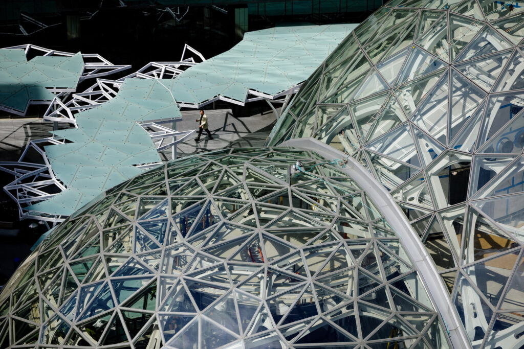 dezeen.com