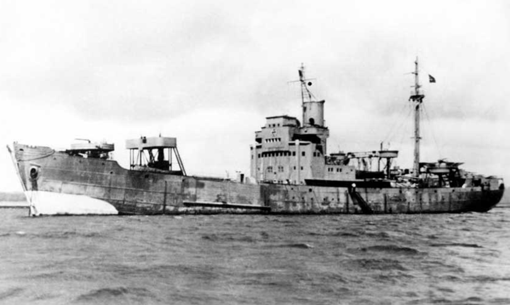Ex Cargo-Ship adibita a Sperrbrecher per operazioni di Mine Breaking durante la Seconda guerra mondiale