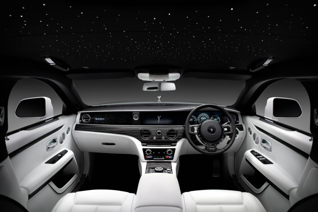 Rolls Royce Ghost  2021ph press.rolls-roycemotorcars.com