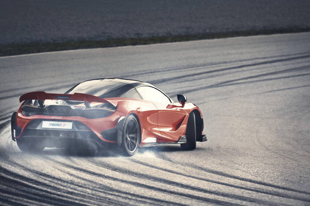 nuova McLaren 765LTcars.mclaren.press