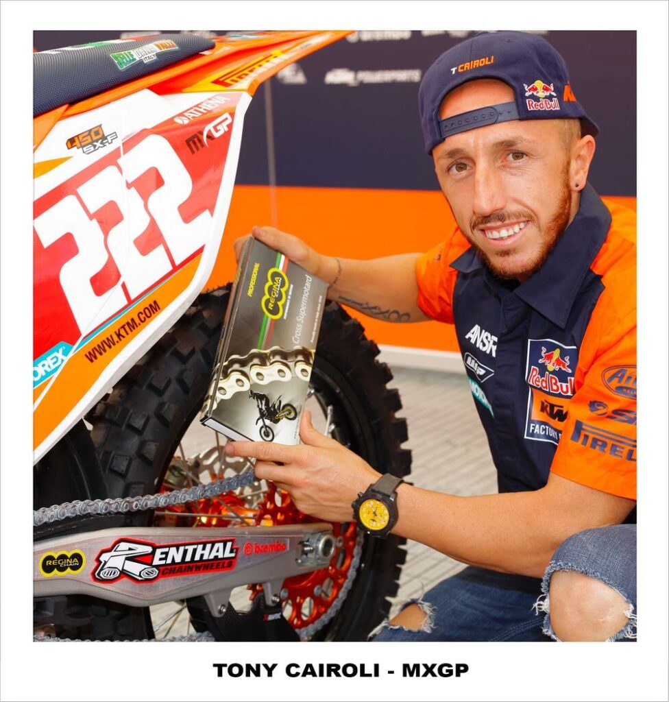 Tony Cairoli, 9 volte campione mondiale motocross, pilota KTM equipaggiato Regina