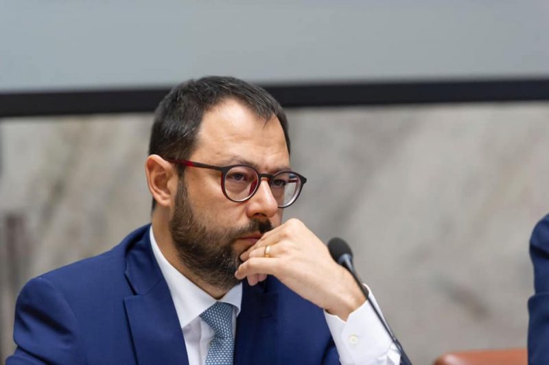 Il Minisctro Stefano Putuanelli, da guidafinestra.it