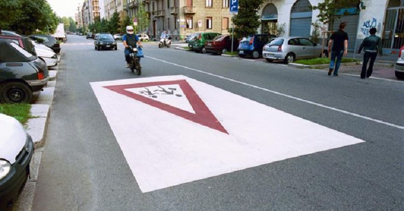 La zona scolastica migliora la sicurezza dei ragazzi