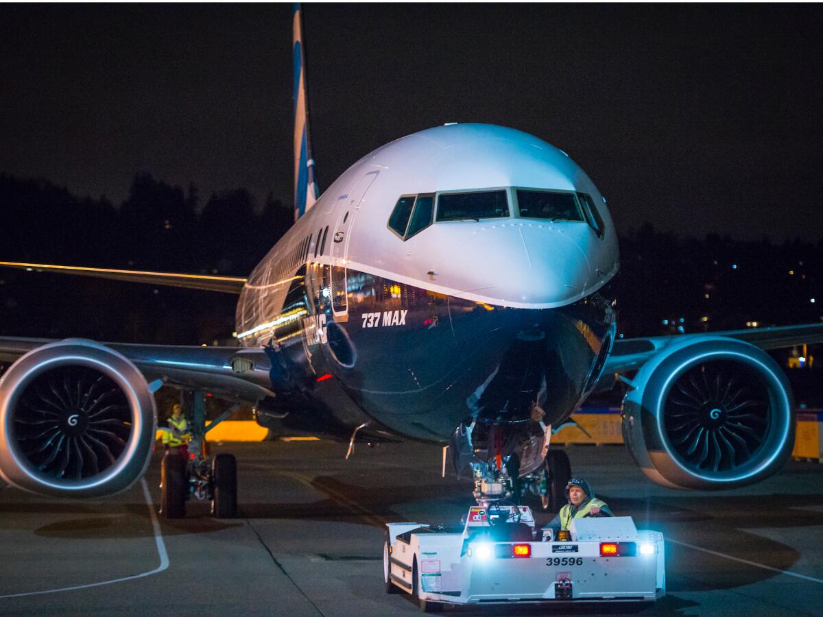 EASA dichiara Boeing 737 Max sicuro per il ritorno sui cieli europei - 