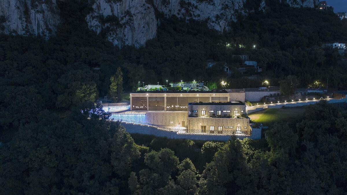 Capri, inaugurata la stazione ecosostenibile per l'elettrodotto subacqueo - https://design.pambianconews.com/completata-la-stazione-elettrica-tra-capri-e-la-terraferma/