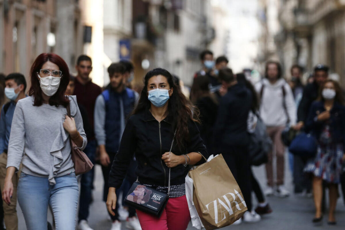 Mascherine all'aperto: "il virus potrebbe essere nell'aria". Parla il presidente del SIMA - ilriformista.it