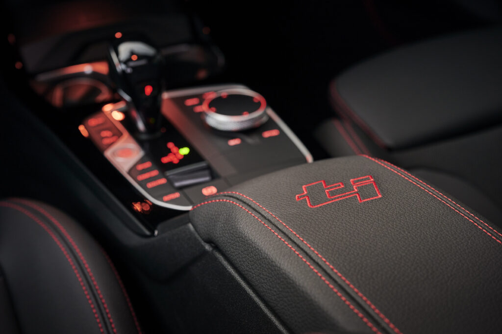BMW Serie 1 128ti, ecco una nuova rivale della VW Golf GTI