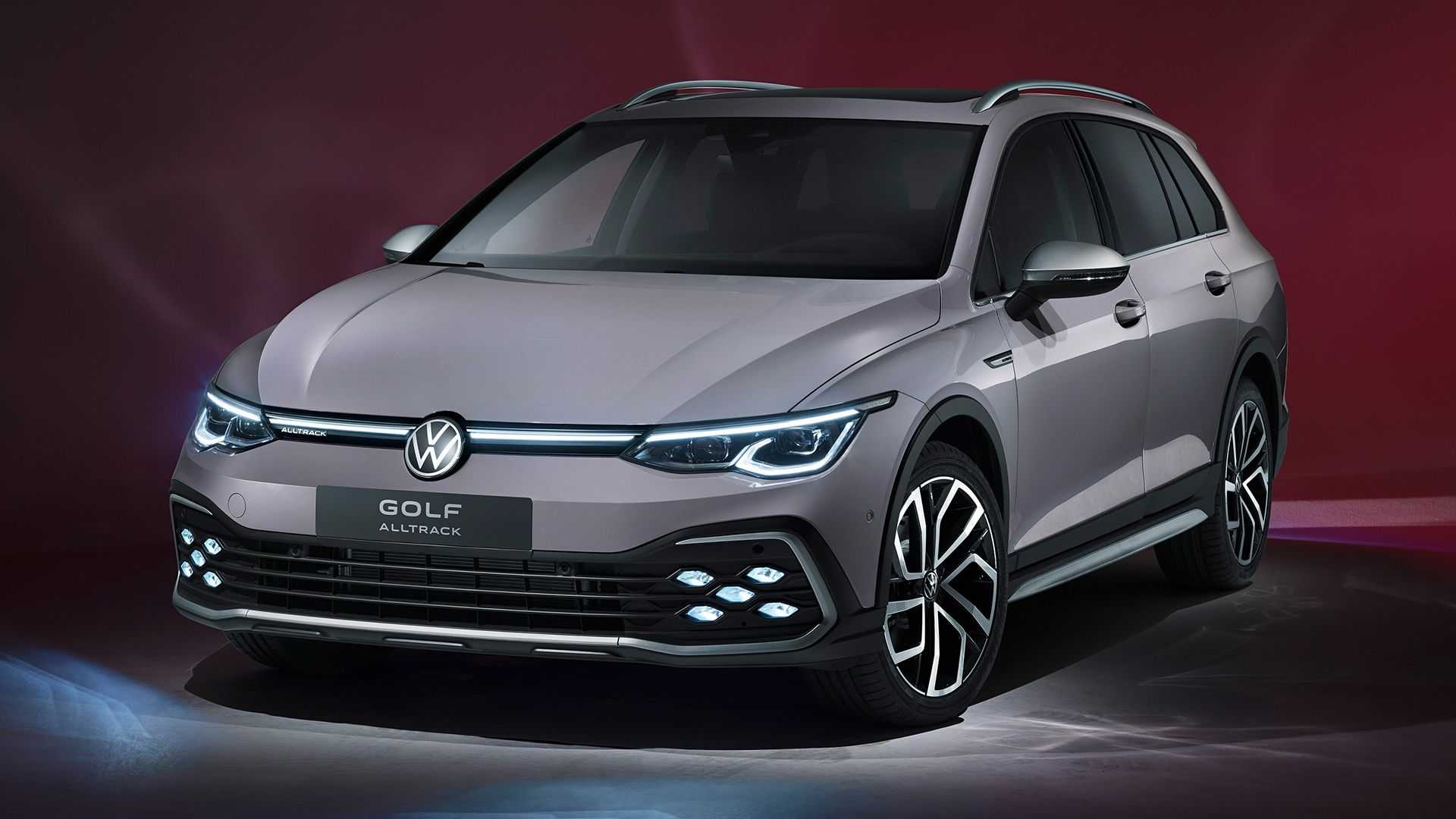 Nuova Volkswagen Golf 8 Alltrack
