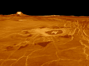La superficie di Venere è la più ricca di vulcani attivi del Sistema Solare. Fra crateri, violentissime tempeste coadiuvate da venti che sfiorano i 400km/h ed enormi spaccature, il paesaggio appare pressochè infernale. Questa immagine è stata prodotta al 