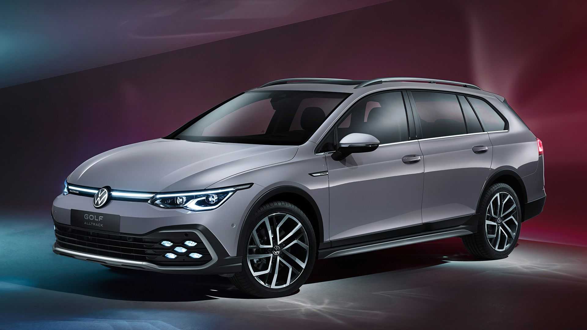 Nuova Volkswagen Golf 8 Alltrack