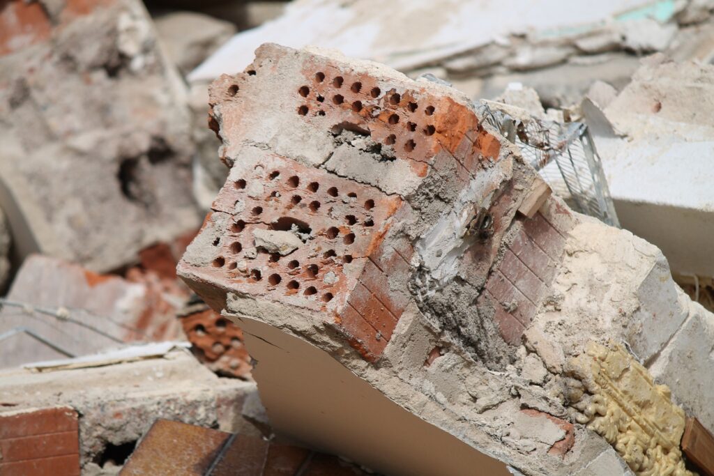 Il riciclo dei mattoni di argilla usati: Rebrick