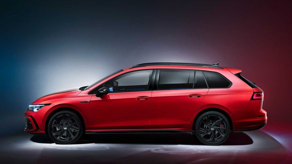 Ecco la nuova Volkswagen Golf 8 Variant 2020: motorizzazioni, dotazioni e prezzi della nuova sw media di Wolfsburg