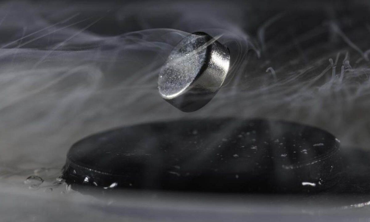 Il primo superconduttore al mondo che funziona a temperatura ambiente - galileonet.it