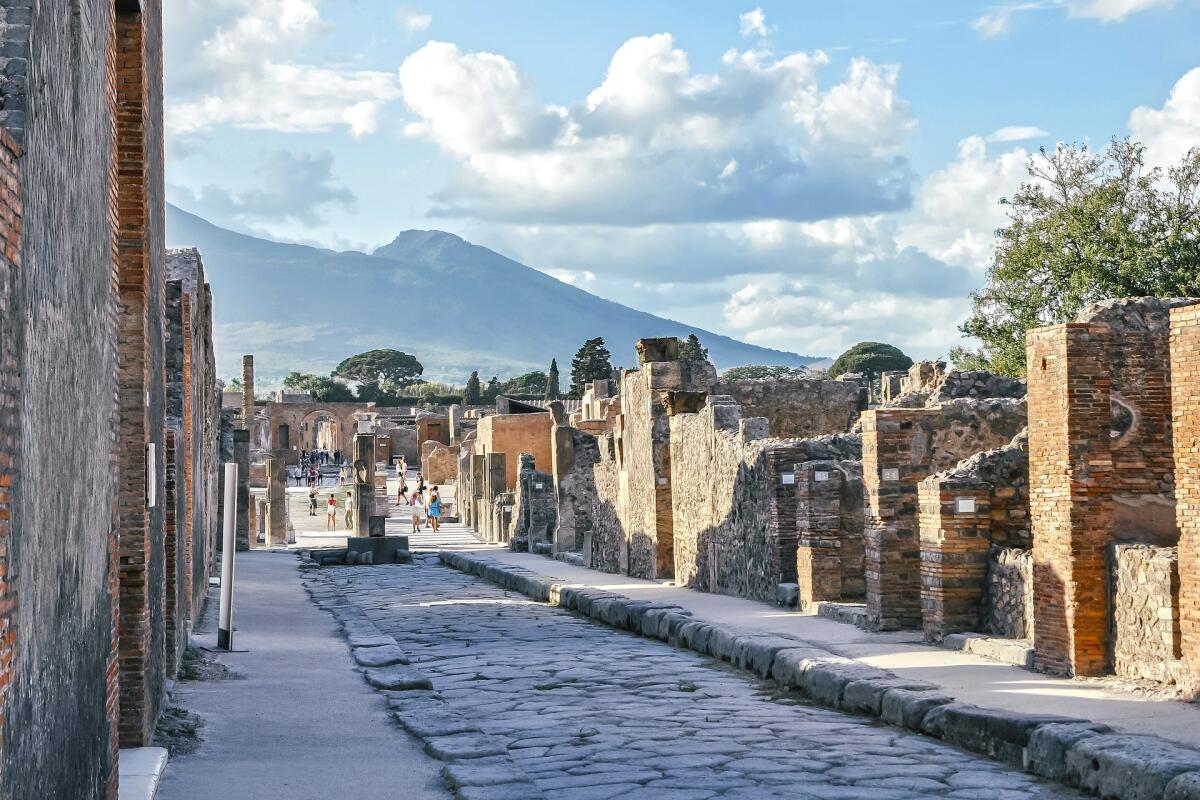 Pompei: ritrovati due corpi intatti, di chi si tratta? - 