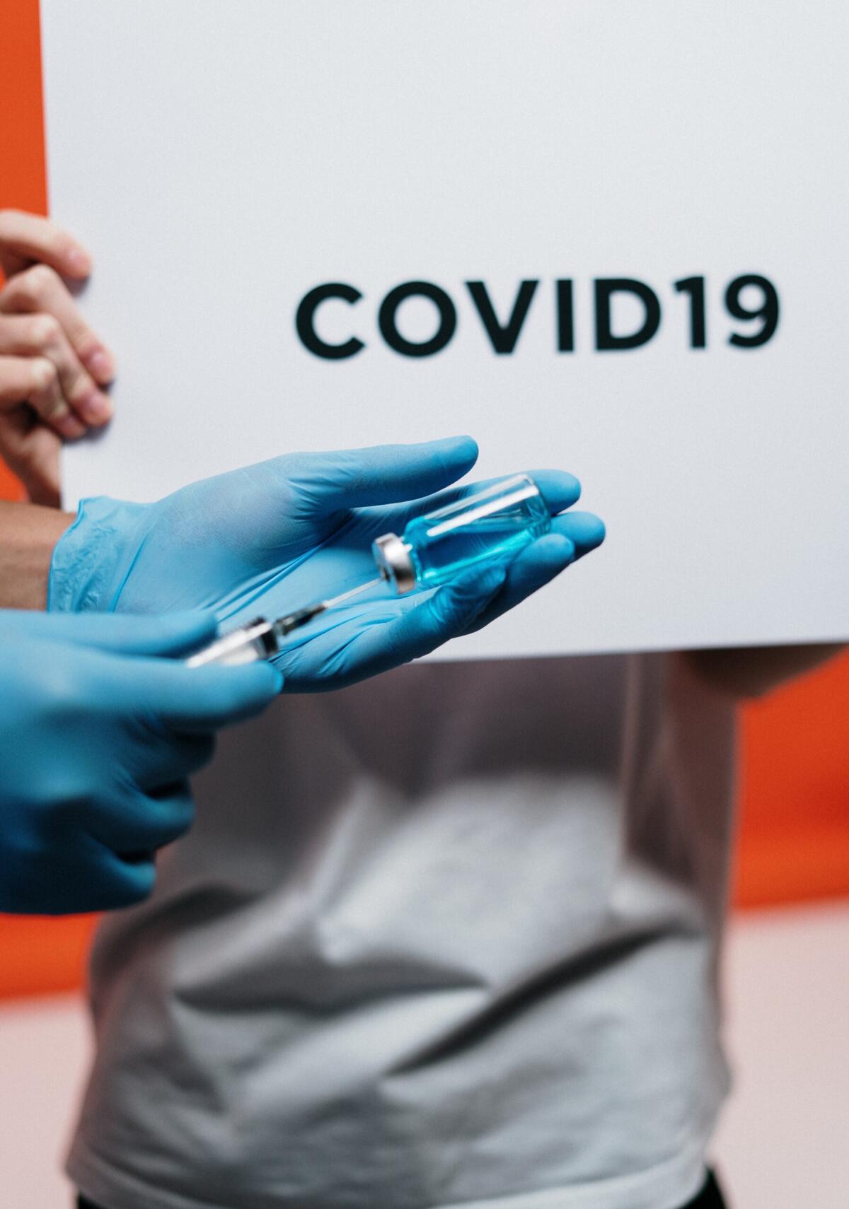 Vaccino covid-19 Oxford – IRBM – AstraZeneca: prime dosi entro il 2020. Entro marzo miliardi di dosi - 