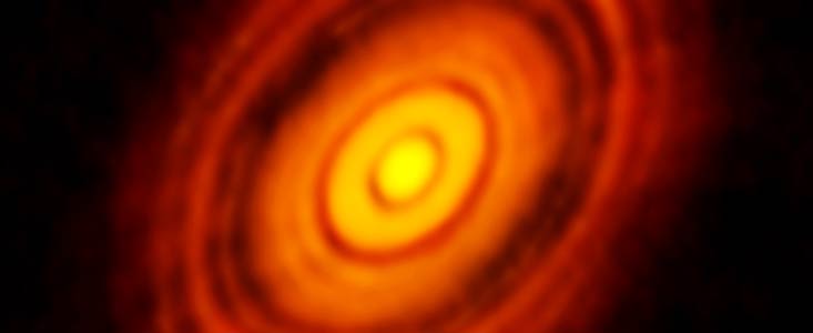 ALMA per la rilevazione del disco protoplanetario relativo a HL Tauri. Credits: ESO.