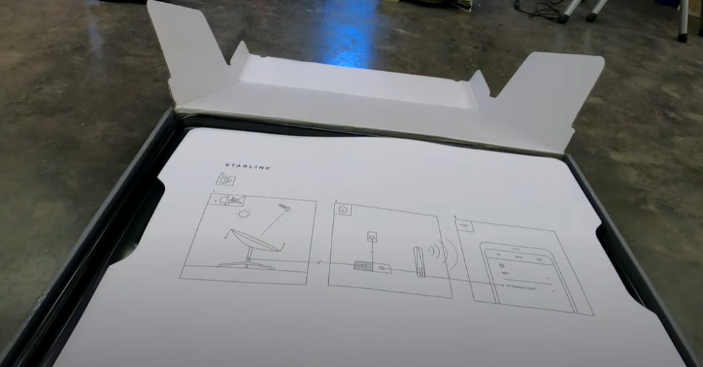 Il foglio con le istruzioni presente in confezione, stupisce l'essenzialità, in stile Ikea