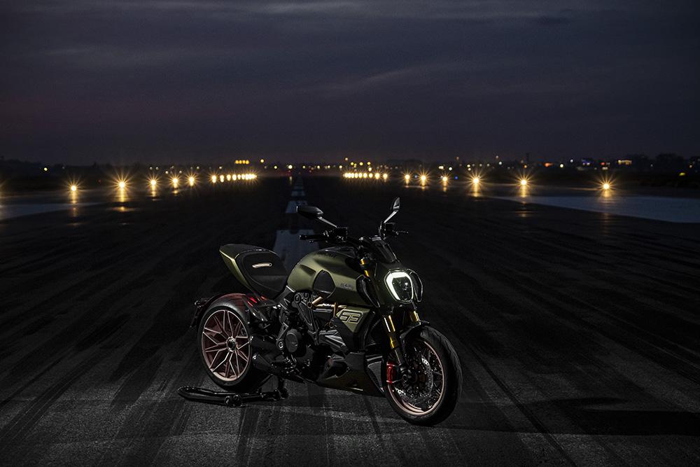 Ducati Diavel 1260 Lamborghini: inedita versione speciale ispirata alla Sian