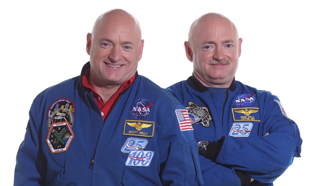 A partire da sinistra: Mark e Scott KellyCredits: NASA