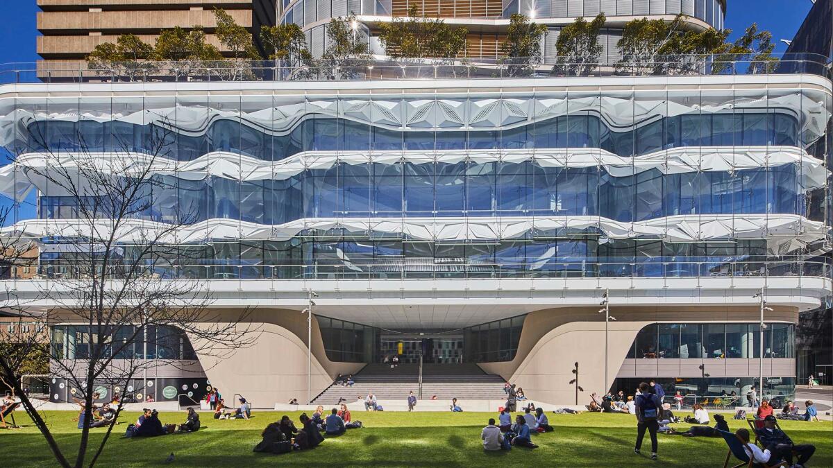 Fabbricazione digitale: l'esempio dell'UTS Central di Sydney - Ph: fjmtstudio.com