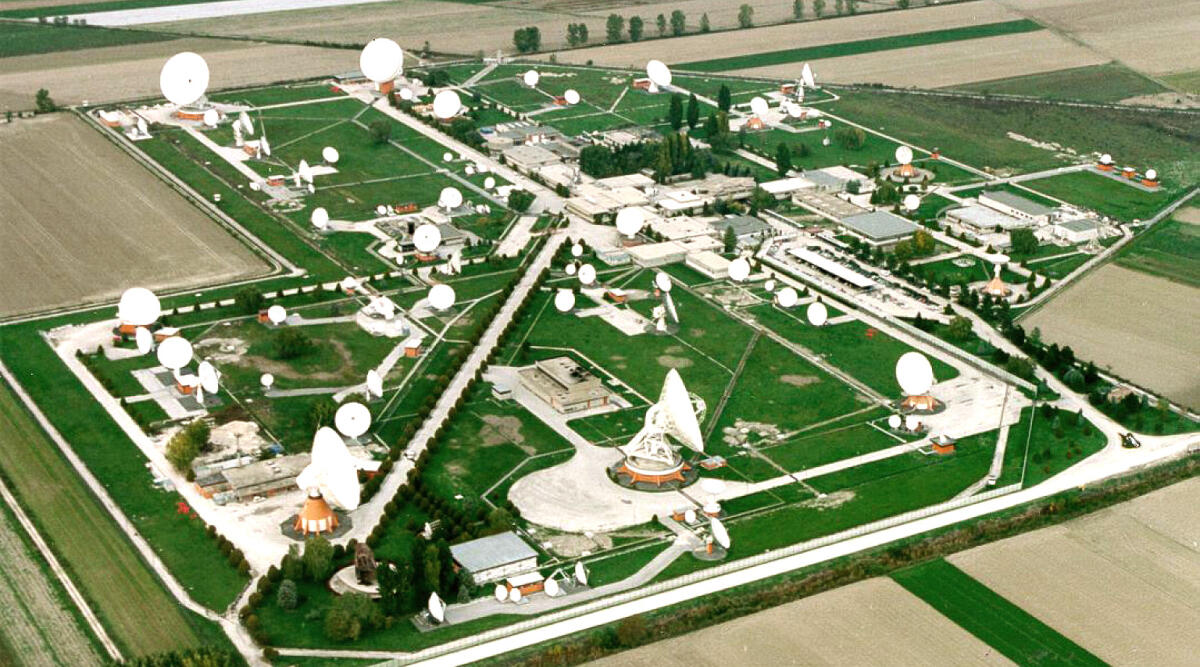 Centro spaziale del Fucino: il passaporto dell'Italia è nelle infrastrutture - Infrastrutture Italia, passaporto per lo spazio, Fucino space center credits: huffingtonpost.it