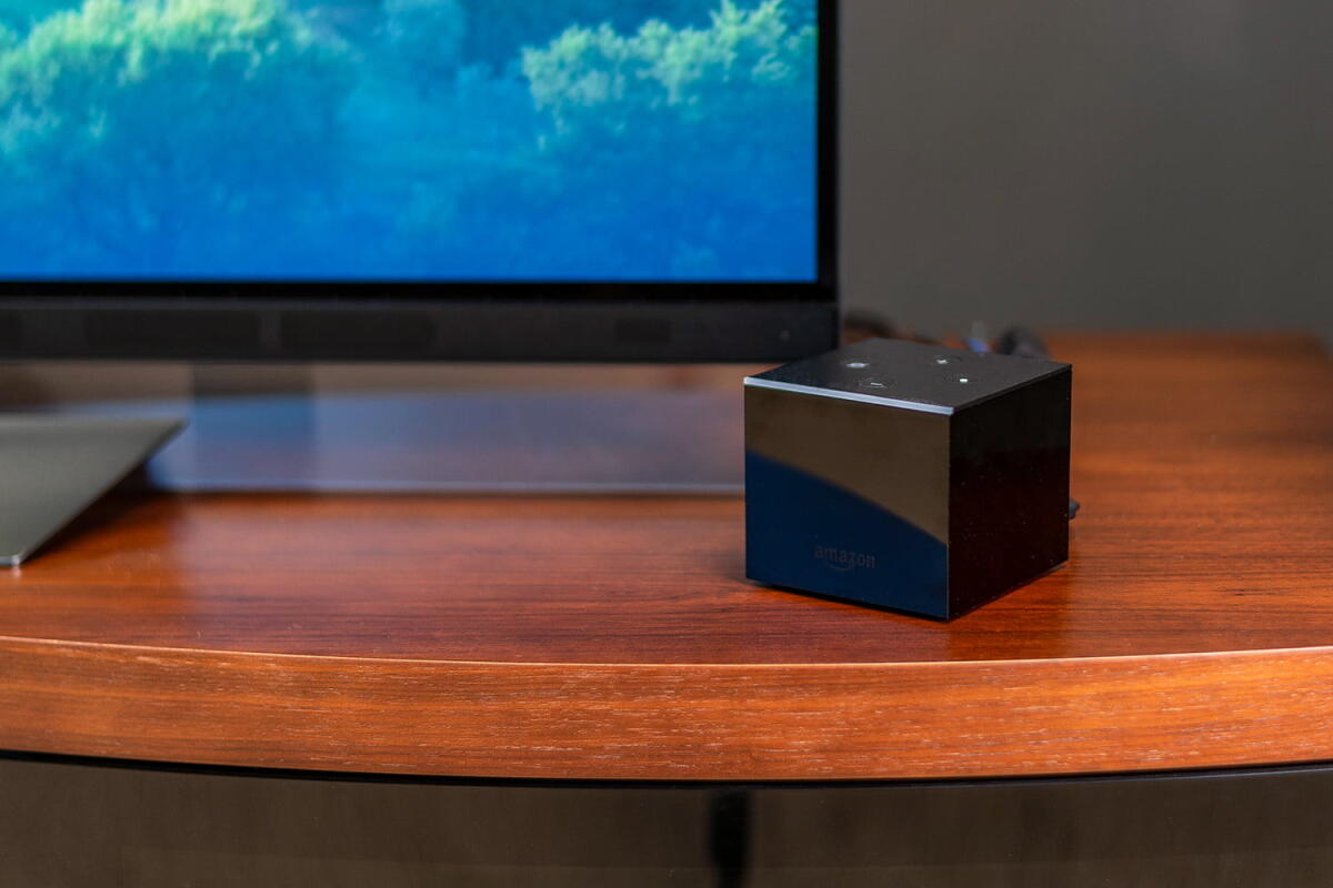Amazon Fire TV Cube per trasformare la tua TV in una Smart TV - 