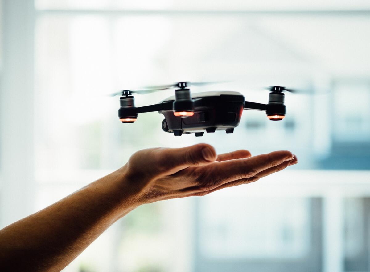 Comandare un drone grazie ai movimenti muscolari: si può fare - 