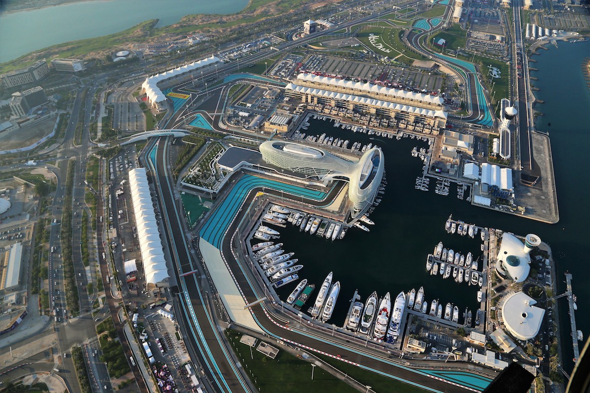 Una panoramica del circuito di Yas MarinaPH: f1experiences.com