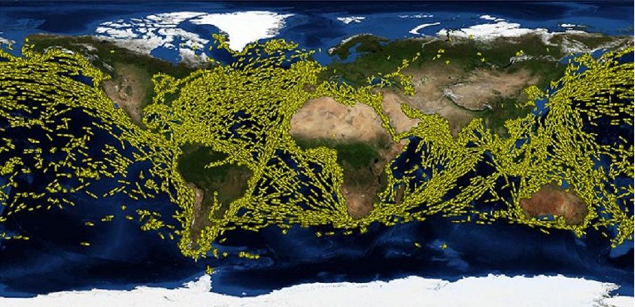 Tracciamento della posizione delle navi realizzato con lo strumento NORAIS, presente sulla Stazione Spaziale Internazionale, durante 24 ore, 29 giugno 2010. (FFI)