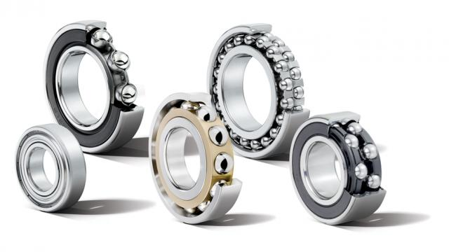 Vari esempio di cuscinetti a sfera tipicamente usati nelle automobili.
