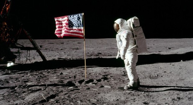Team Artemis: la prima donna e il prossimo uomo sulla Luna