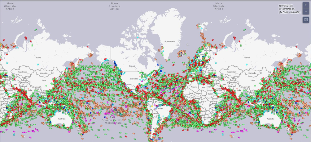 Nell'immagine possiamo vedere la mappa globale fornita da MarineTraffic