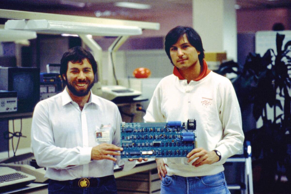 Un Apple I in vendita su Ebay: è stato costruito e ideato da Steve Jobs e Steve Wozniak - 