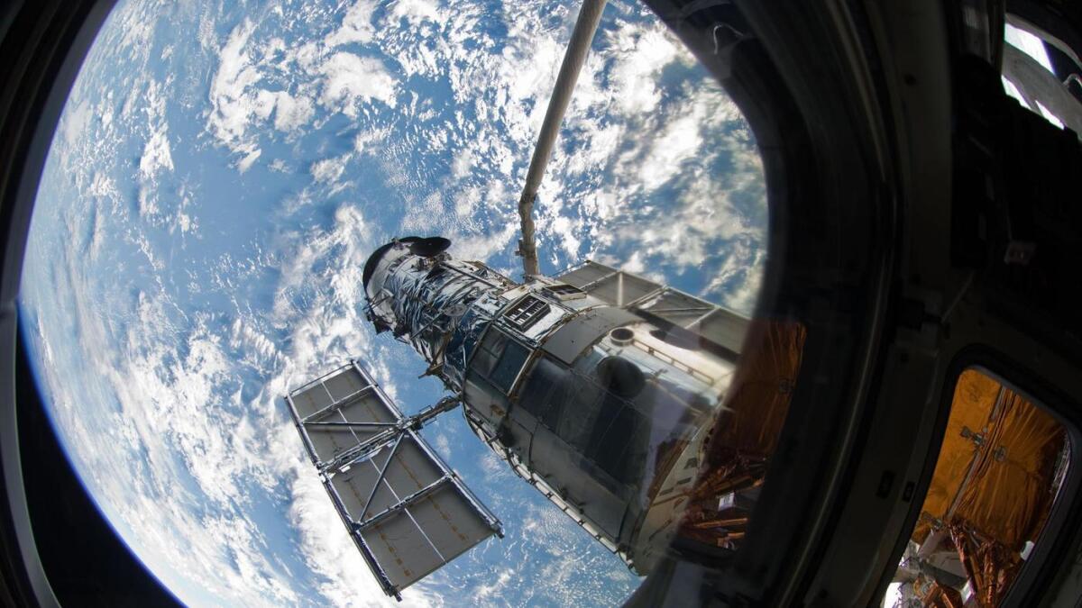 Anello di Einstein, Hubble cattura il più grande di sempre - Hubble
Photo by NPR