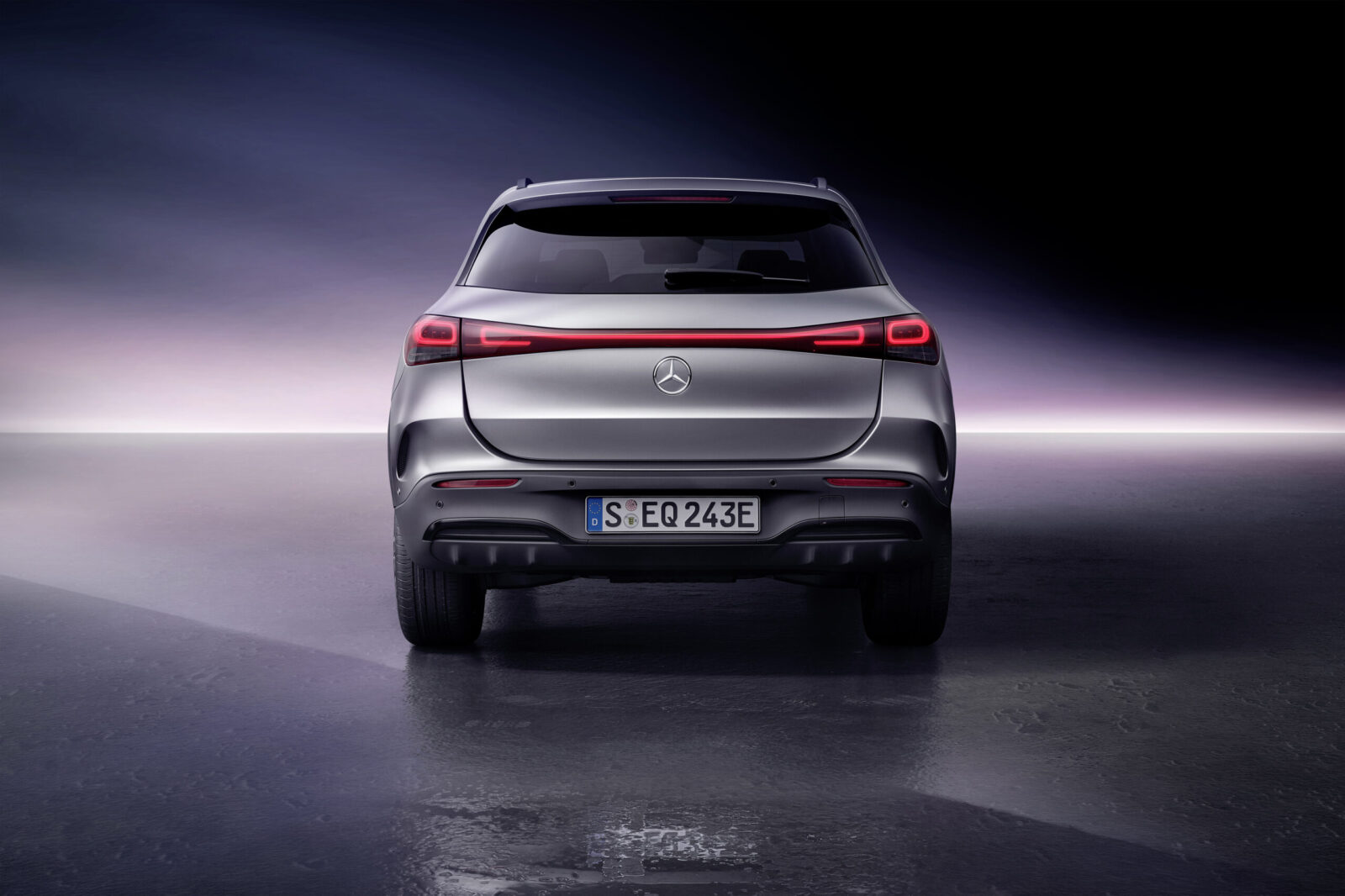 Nuova Mercedes EQA: ecco il suv elettrico compatto della casa della Stella