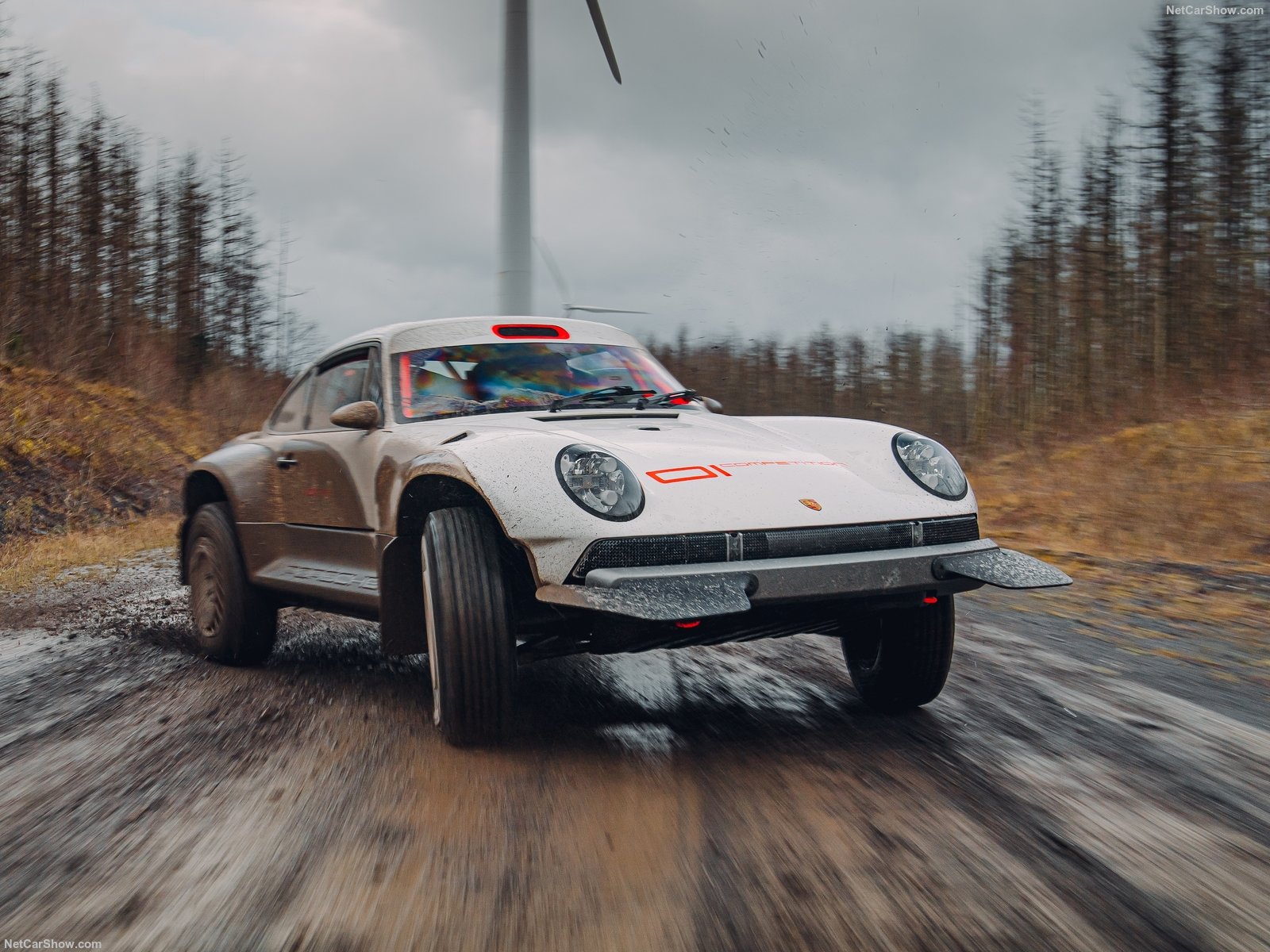 Porsche 911 ACS: l'elaborazione di Singer per l'off-road