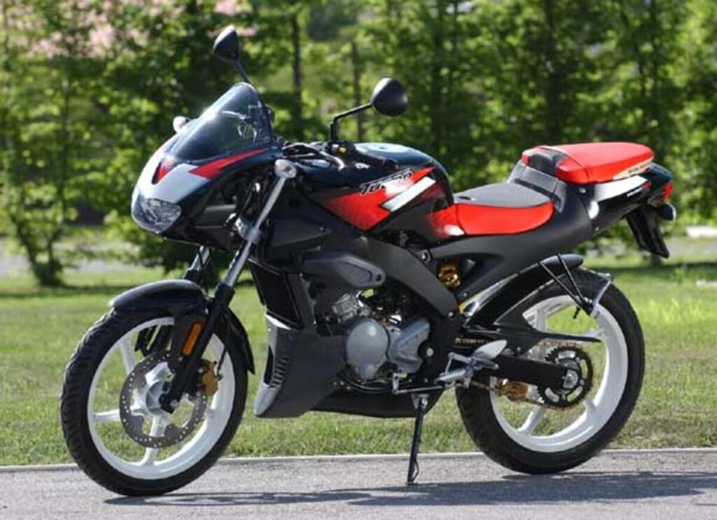Nuova Aprilia Tuono 660: foto, descrizione, analisi tecnica e prezzi