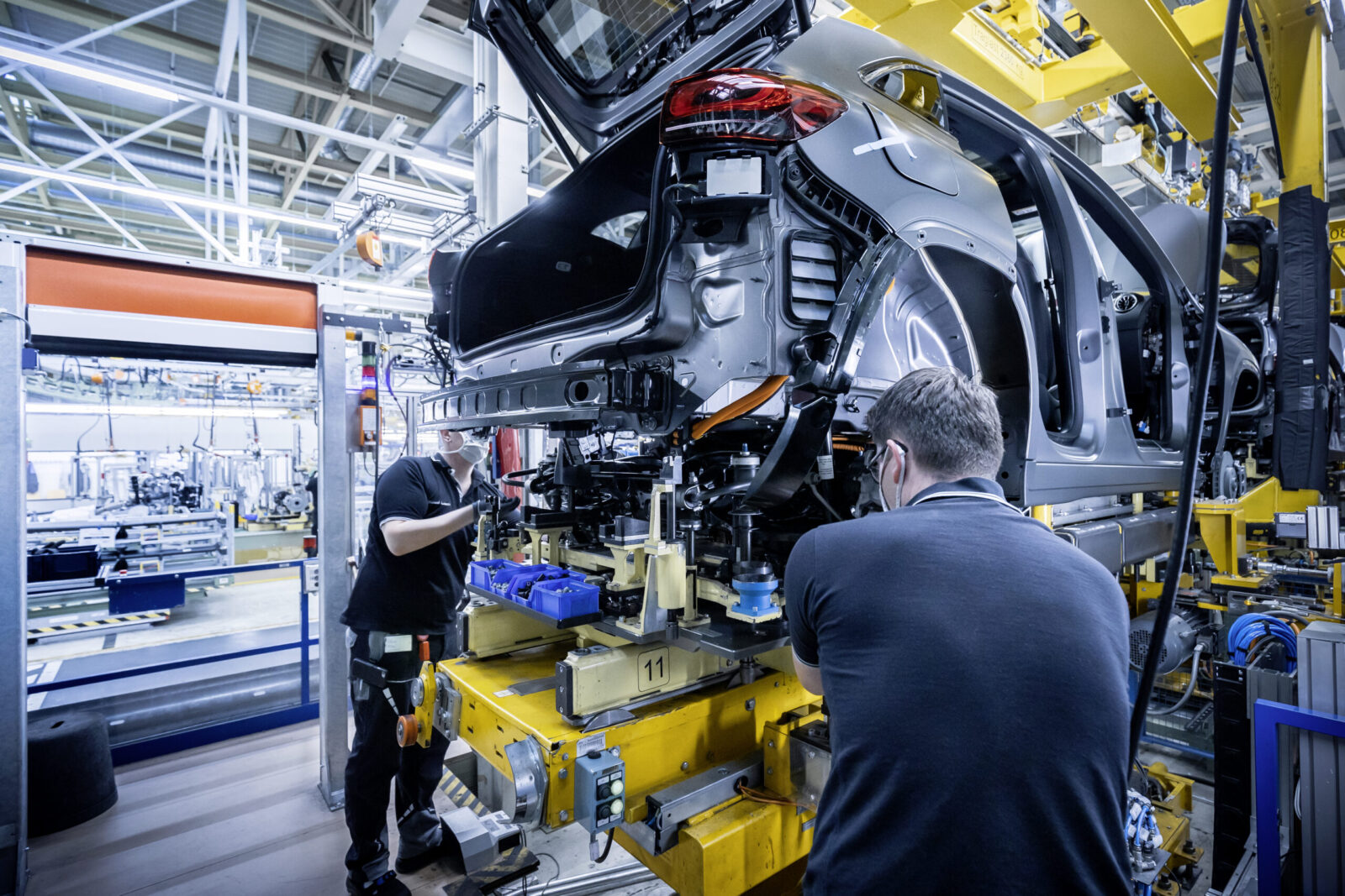 Nuova Mercedes EQA: ecco il suv elettrico compatto della casa della Stella