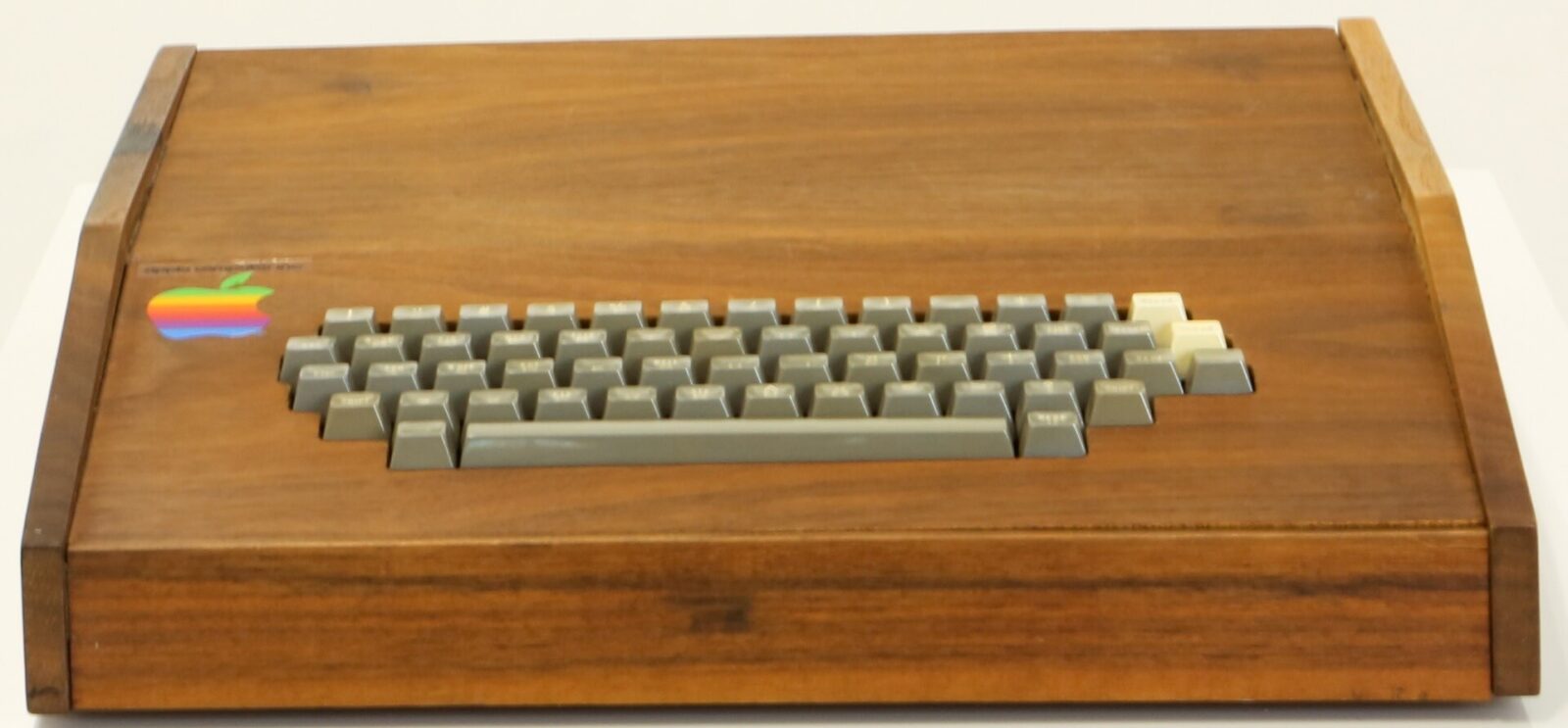 Un Apple I in vendita su Ebay: è stato costruito e ideato da Steve Jobs e Steve Wozniak
