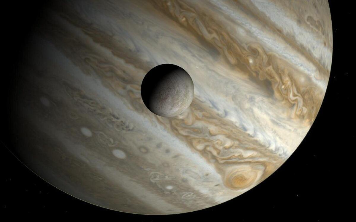 La sonda della NASA Europa Clipper volerà verso Giove con un Falcon Heavy - 