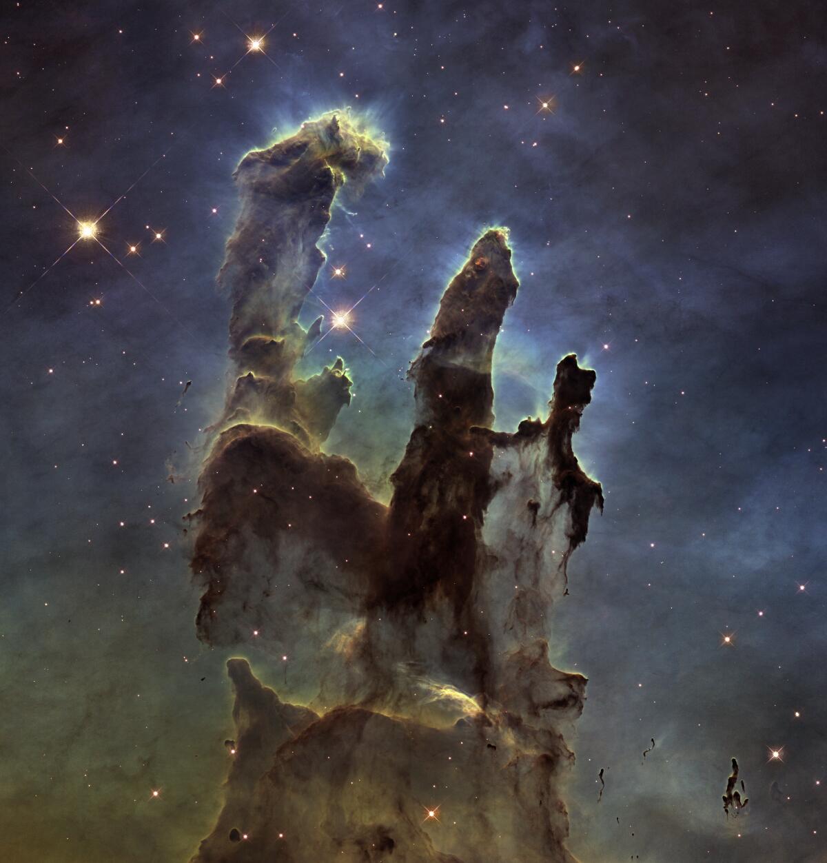 I Pilastri della Creazione: tra polvere ed embrioni di stelle - Credits: wikipedia.org