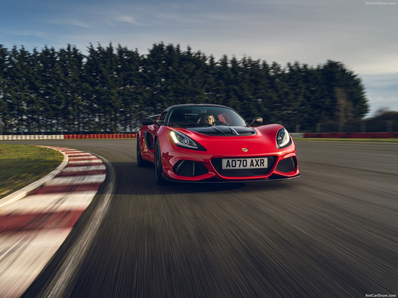 Lotus Exige Sport 390 e 420 ed Elise Sport 240 Final Edition: il canto del cigno delle sportive leggere inglesi