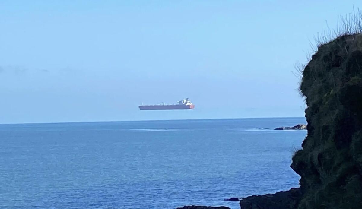 La nave che galleggia in aria: colpa della fata Morgana - 